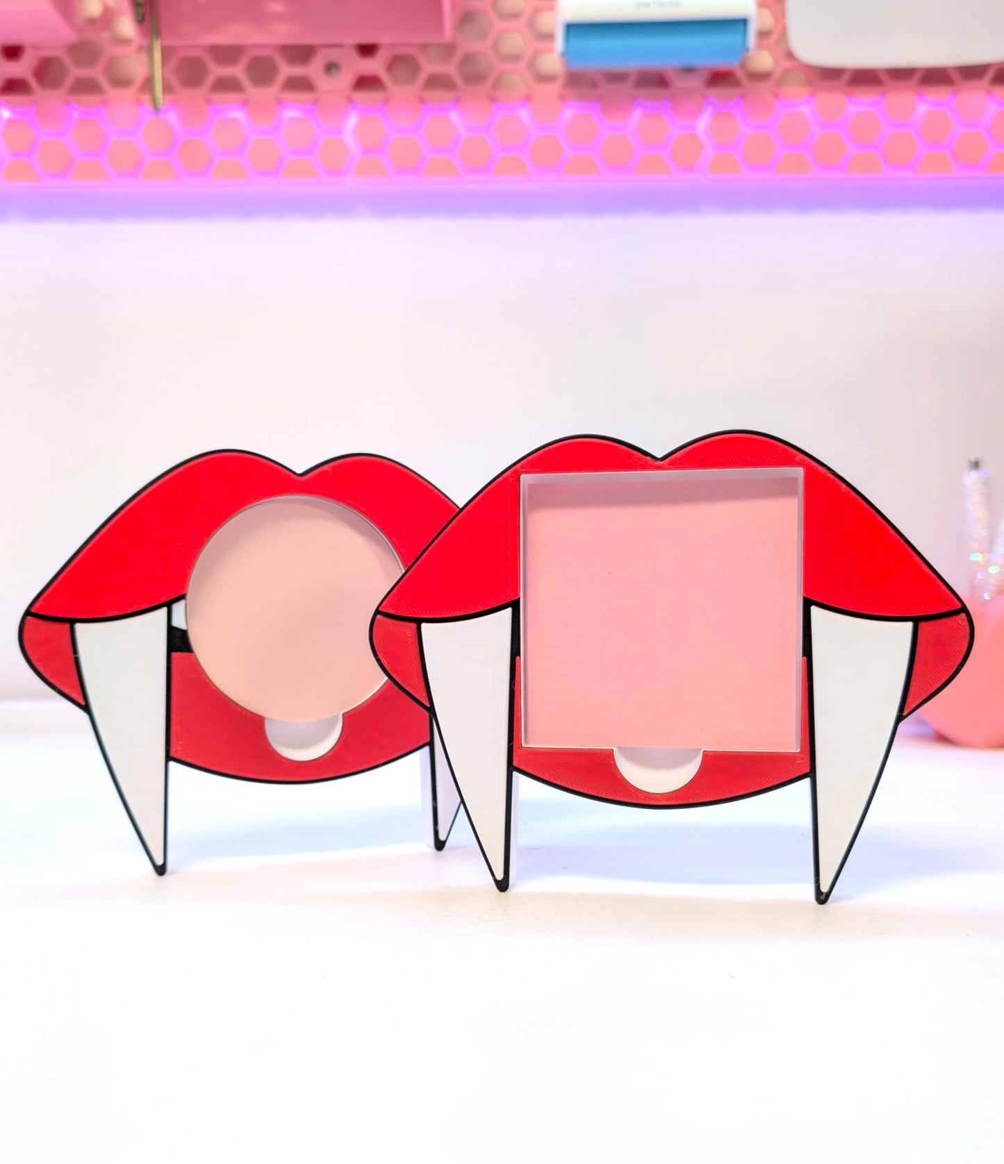 Vampire Lips Round Sticky Note Holder - STL & 3MF - Digital Download