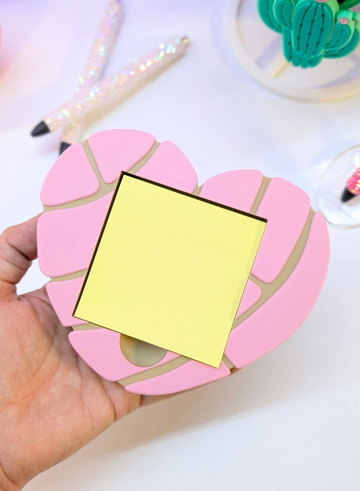 Concha Heart Sticky Note Holder - STL & 3MF - Digital Download