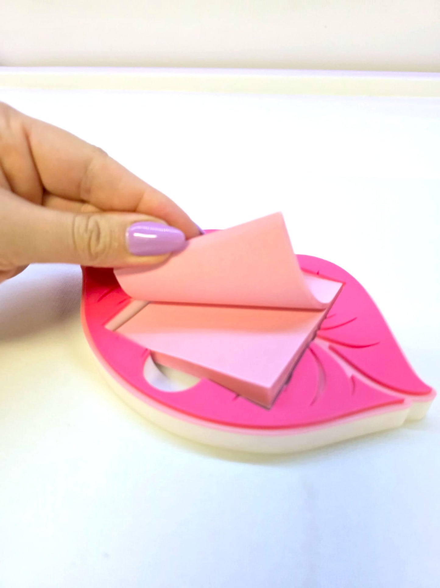 Lips Sticky Note Holder STL + 3MF File: Girly 3D Printable Organizer (Digital Download)