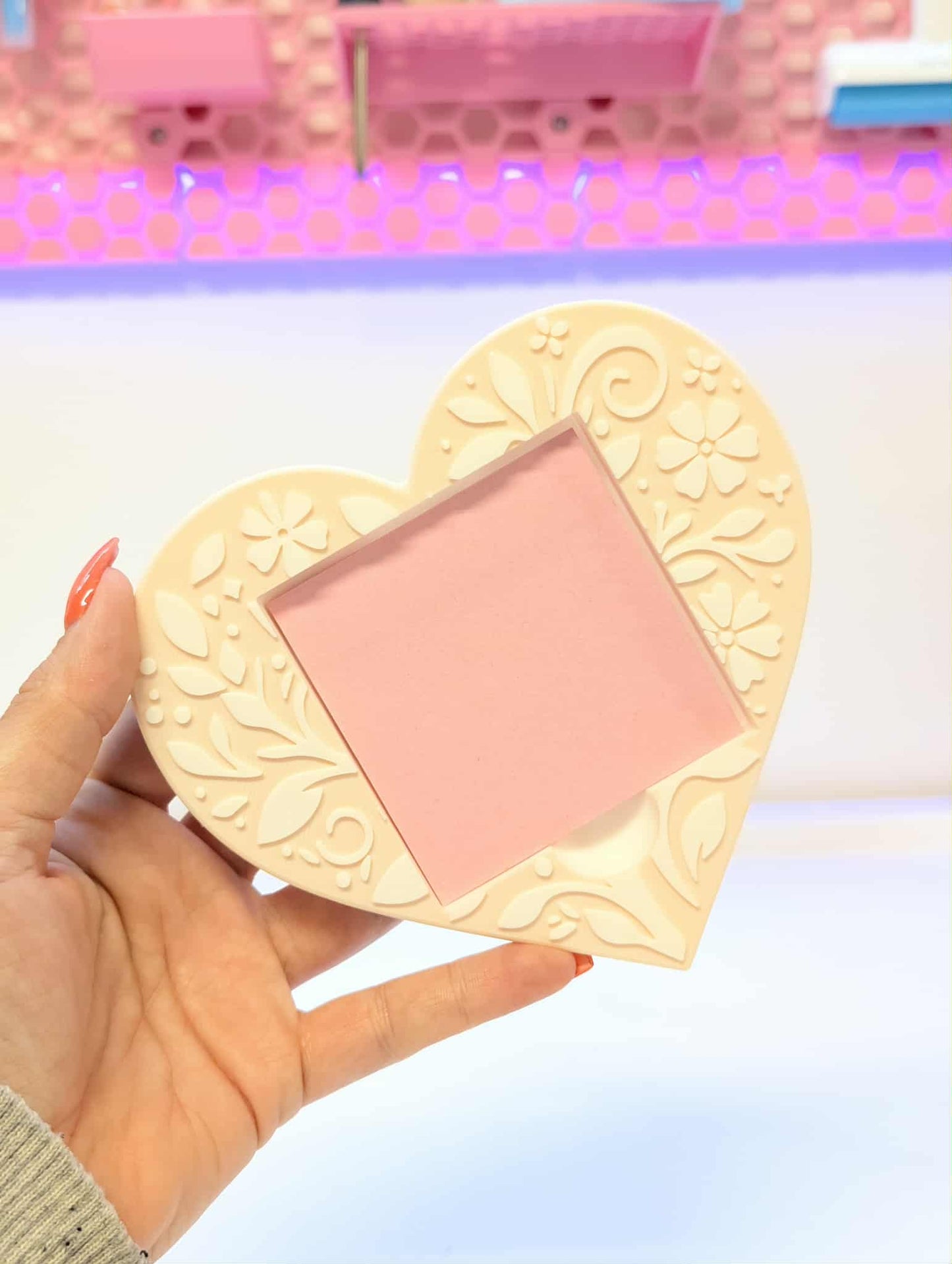 Heart Motif Sticky Note Holder: 3D Print File (STL 3MF Digital Download)