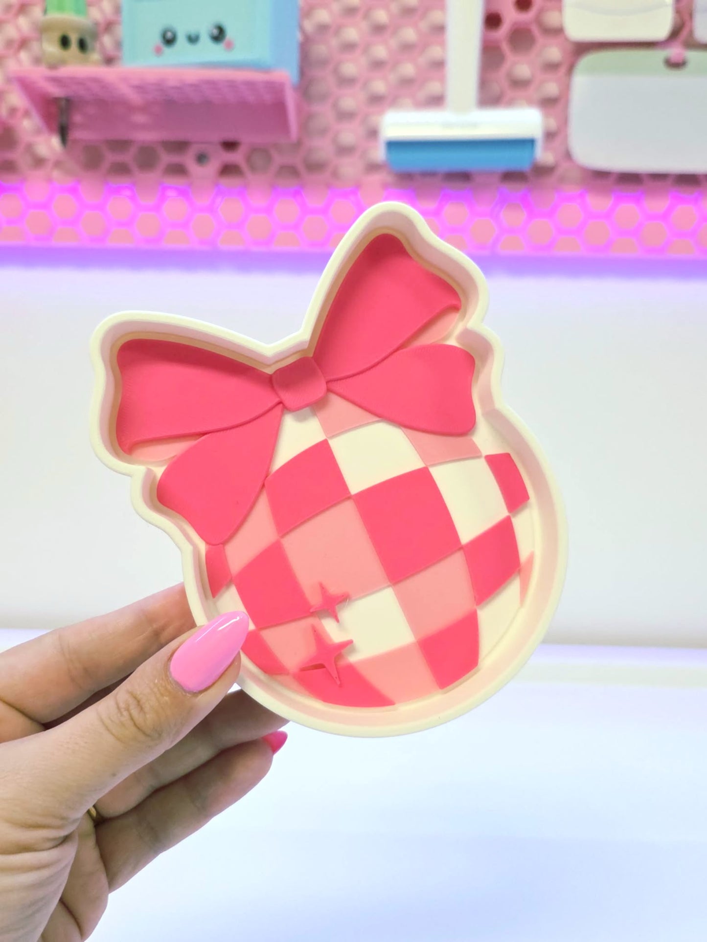 Disco Bow Trinket Dish 3D Print File – STL/3MF Desk Organization (Digital Download)