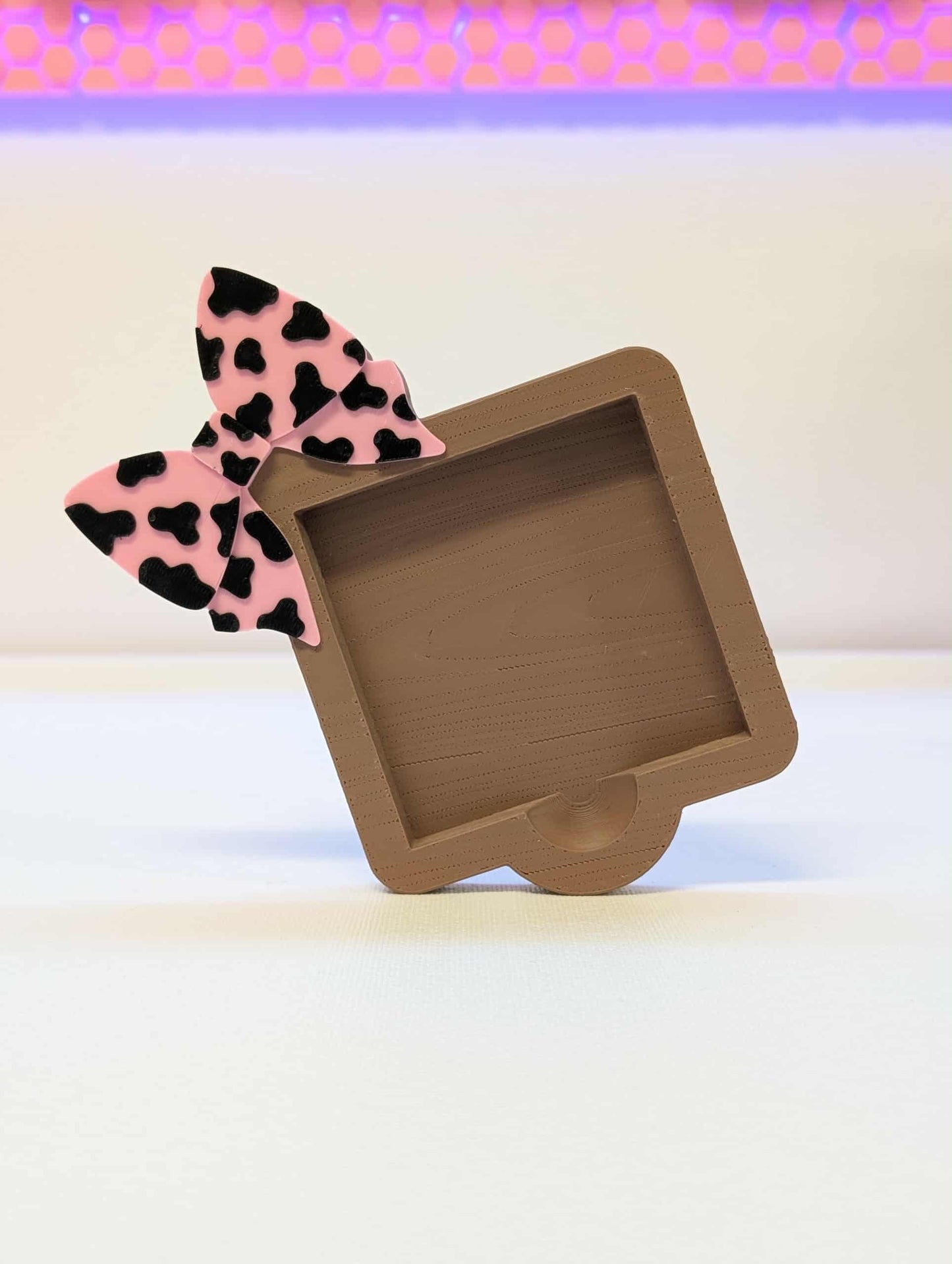 Cow Print Bow Wood Sticky Note Holder: 3D Print File (STL/3MF Digital Download)
