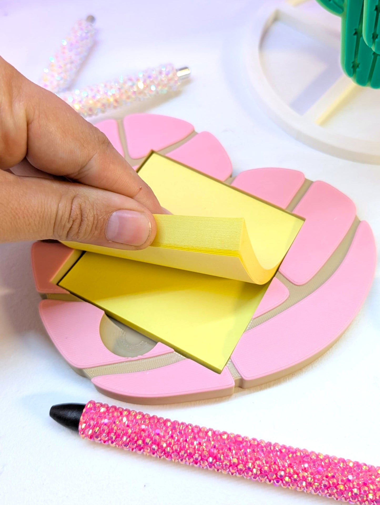 Concha Heart Sticky Note Holder - STL & 3MF - Digital Download