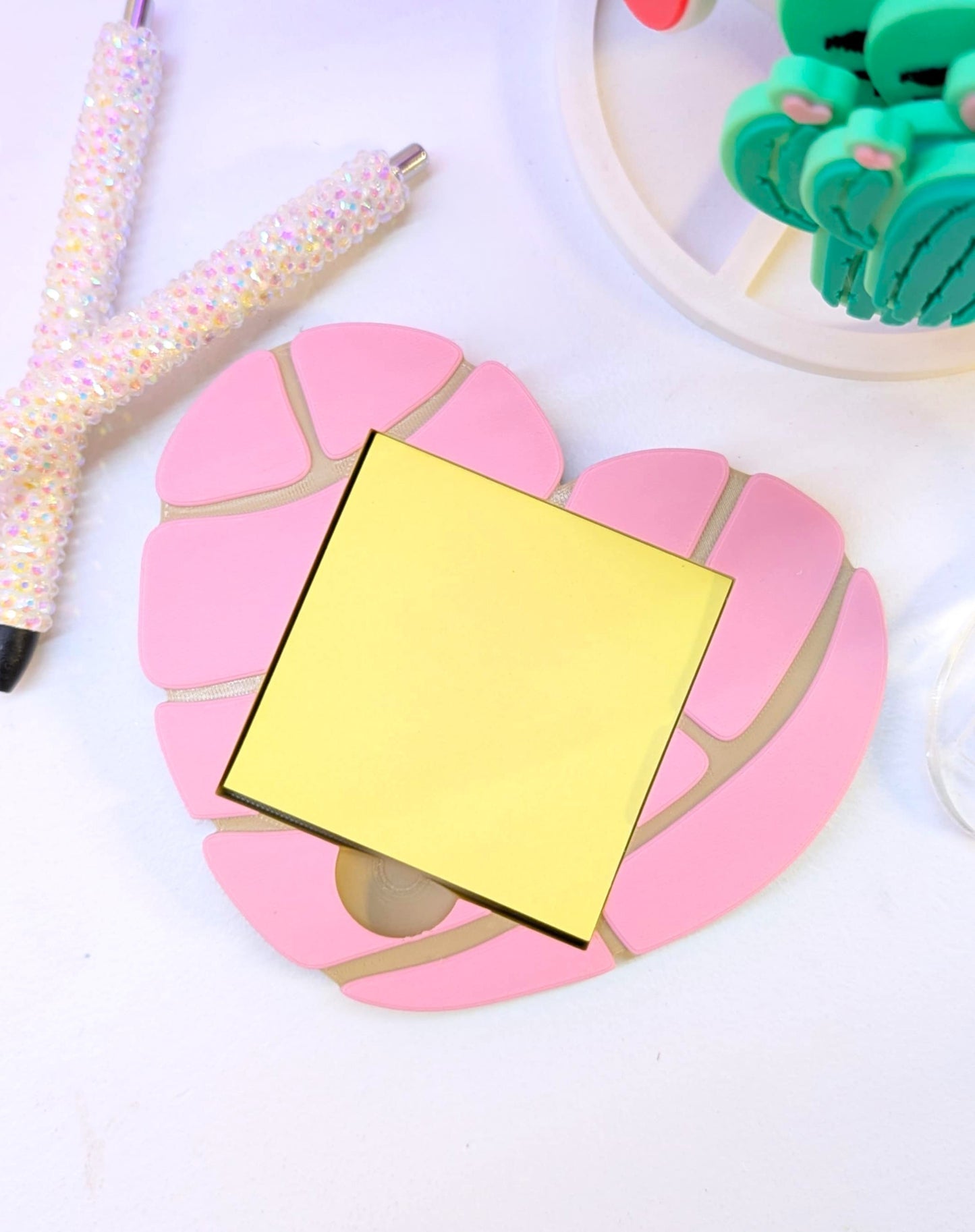 Concha Heart Sticky Note Holder - STL & 3MF - Digital Download