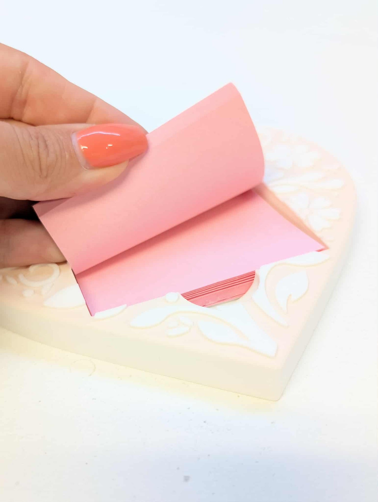 Heart Motif Sticky Note Holder: 3D Print File (STL 3MF Digital Download)