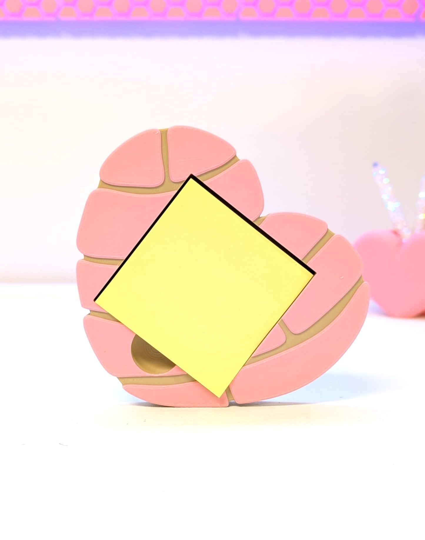 Concha Heart Sticky Note Holder - STL & 3MF - Digital Download