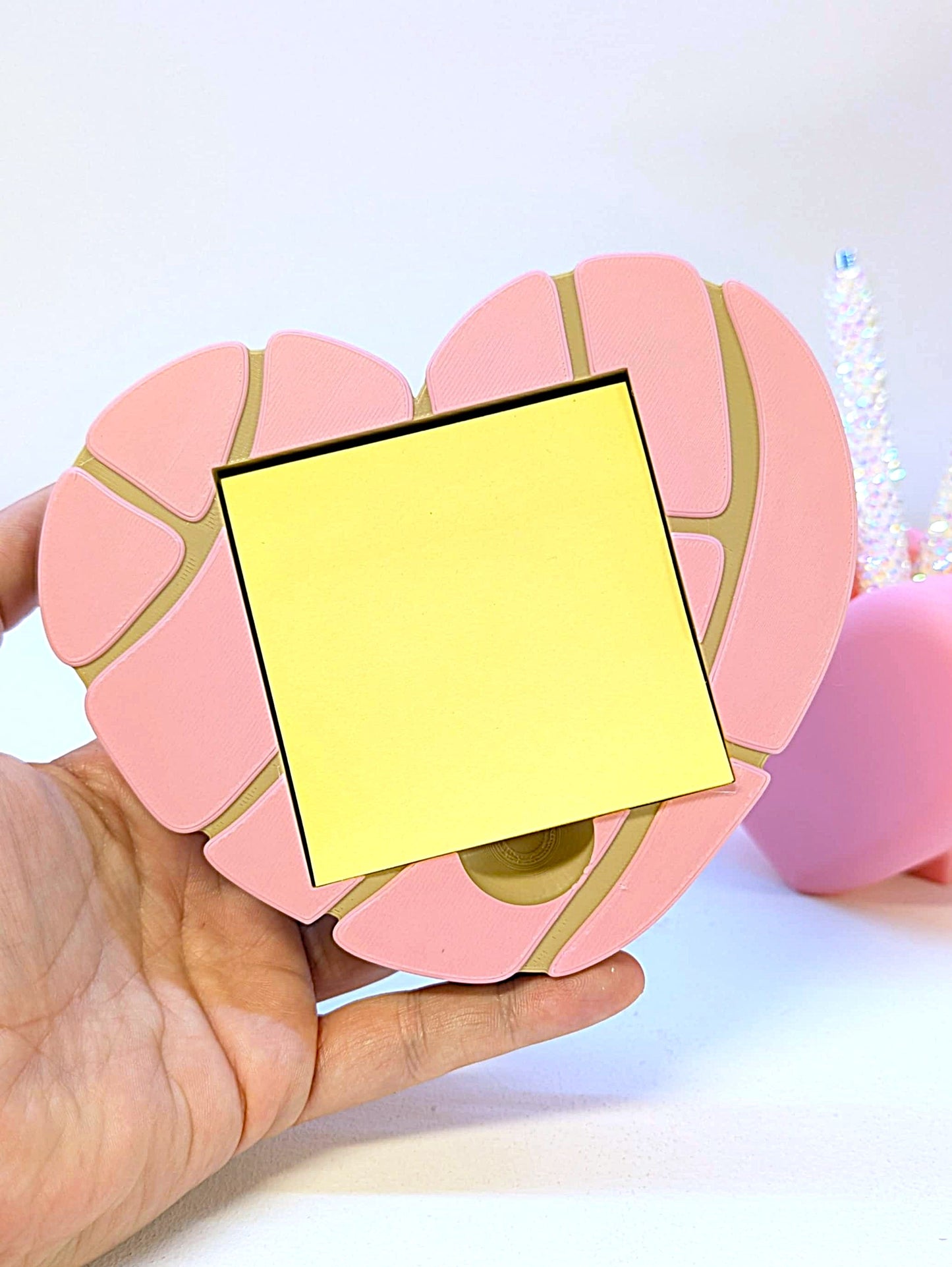 Concha Heart Sticky Note Holder - STL & 3MF - Digital Download