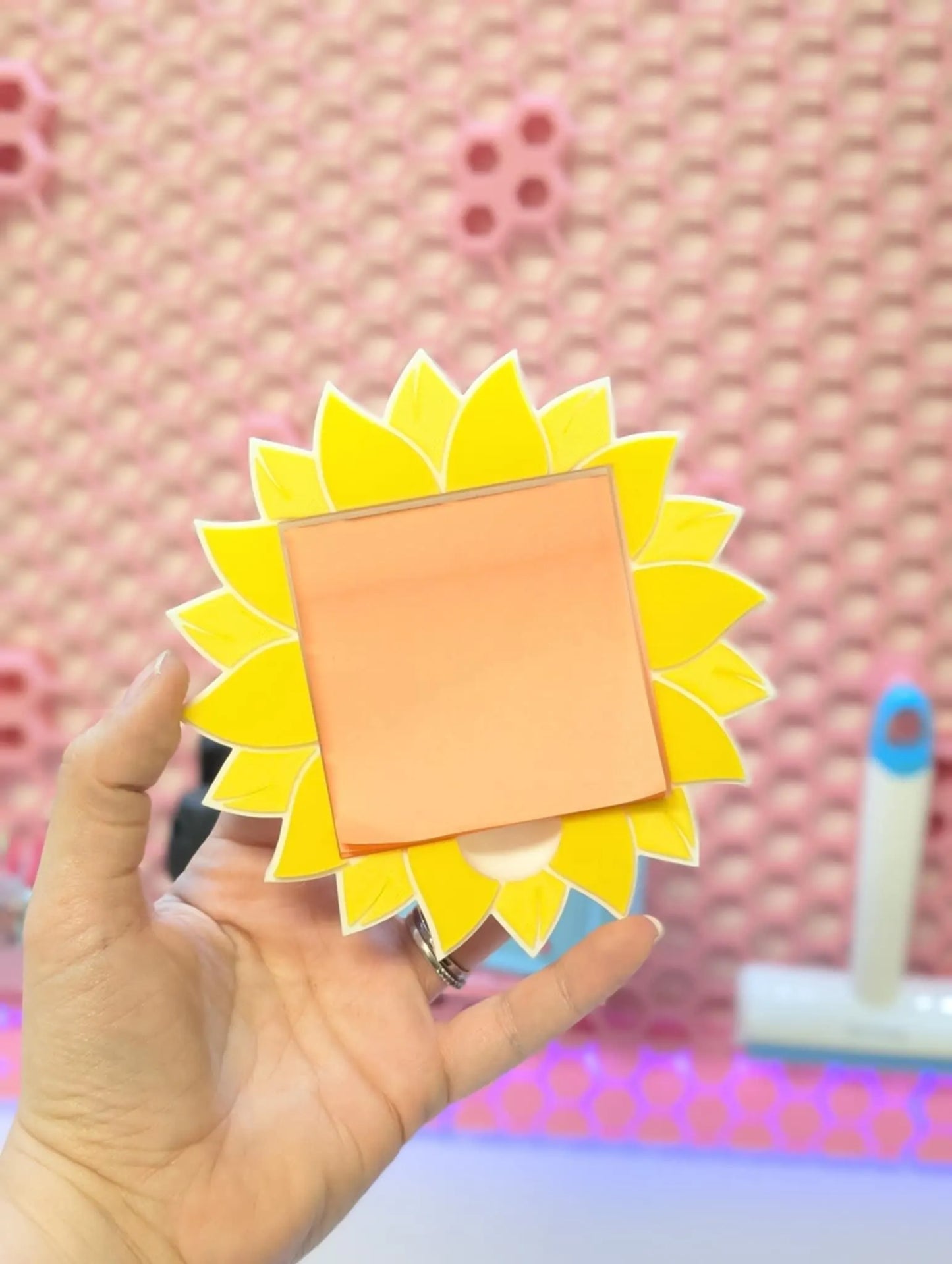 Sunflower Sticky Note Holder - STL & 3MF - Digital Download